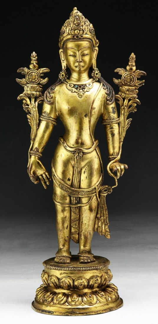 A Tibetan Antique Gilt Bronze Avalokiteshvara/Guanyin: 十七 /十八世紀西藏鎏金觀音銅像 A Tibetan Antique Gilt Bronze Avalokitesvara/Guanyin of 17th/18th Century; Size: H: 1