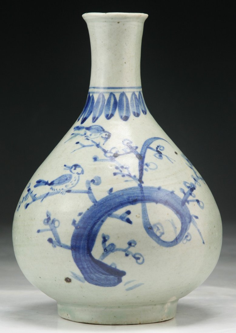 A Korean Antique Blue & White Porcelain Vase: A Korean Antique Blue & White Porcelain Vase; Size: H: 7-1/2"