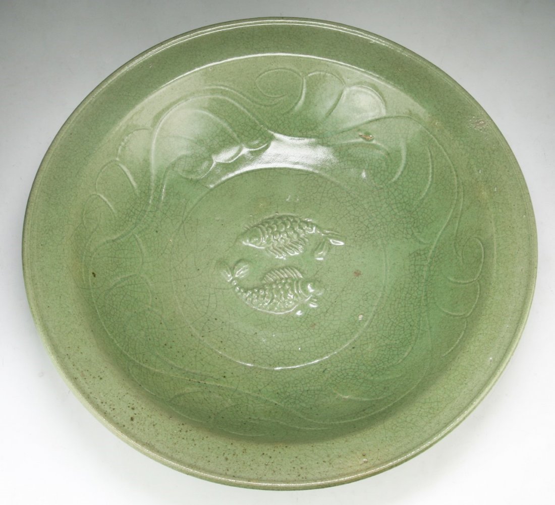A Big Chinese Antique Longquan Celadon Porcelain Plate: A Big Chinese Antique Longquan Celadon Porcelain Plate: of MING DYNASTY, 16TH/17TH Century; Size: D: 15-1/2"