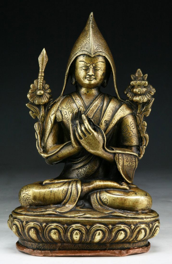 A Tibetan Antique Gilt Bronze Tsongkhapa: A Tibetan Antique Gilt Bronze Tsongkhapa: of 18th Century (十八世紀西藏鎏金宗喀巴銅像 ); Size: H: 9-1/2"