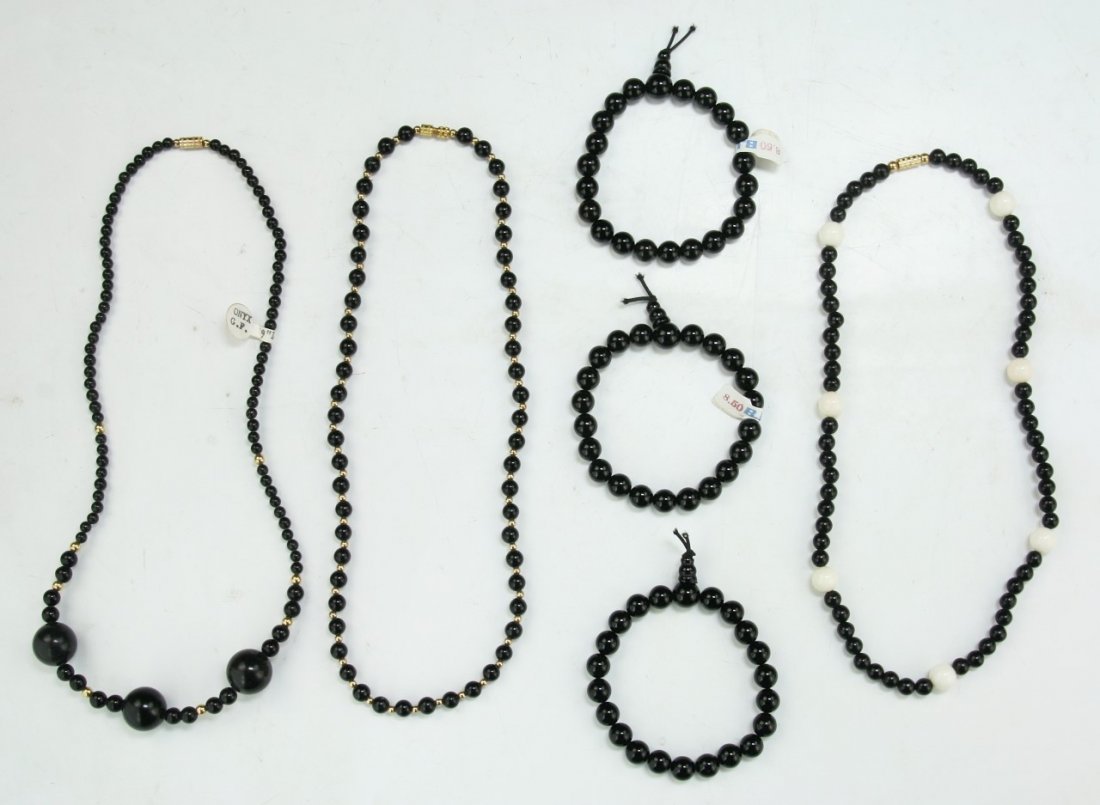 Six (6) Precious Stone Beaded Necklaces & Bracelets: Six (6) Precious Stone Beaded Necklaces & Bracelets; Size: L: 20"; (bead) D: 16mm (biggest)