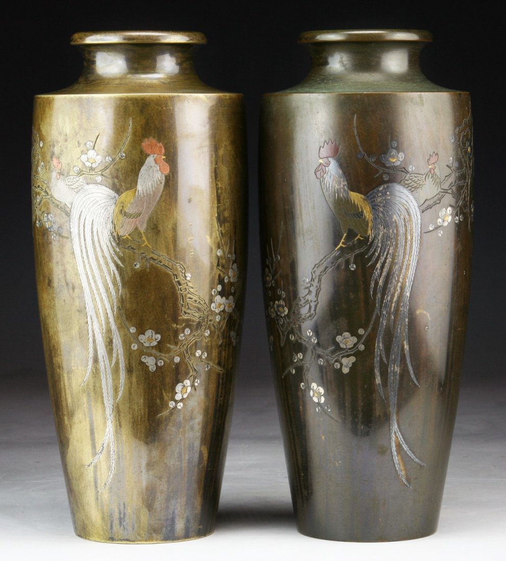 Pair Fine Japanese Antique Gold Silver Inlaid Mixed: 十九世紀日本銀多金屬瓶一對 Pair Fine Japanese Antique Gold Silver Inlaid Mixed Metal Vases: of 19TH Century; Size: H: 9-1/