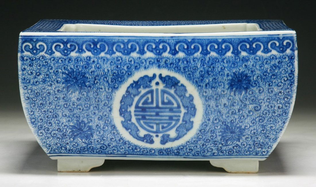 A Fine Chinese Antique Blue & White Porcelain Vase (1 of 6)