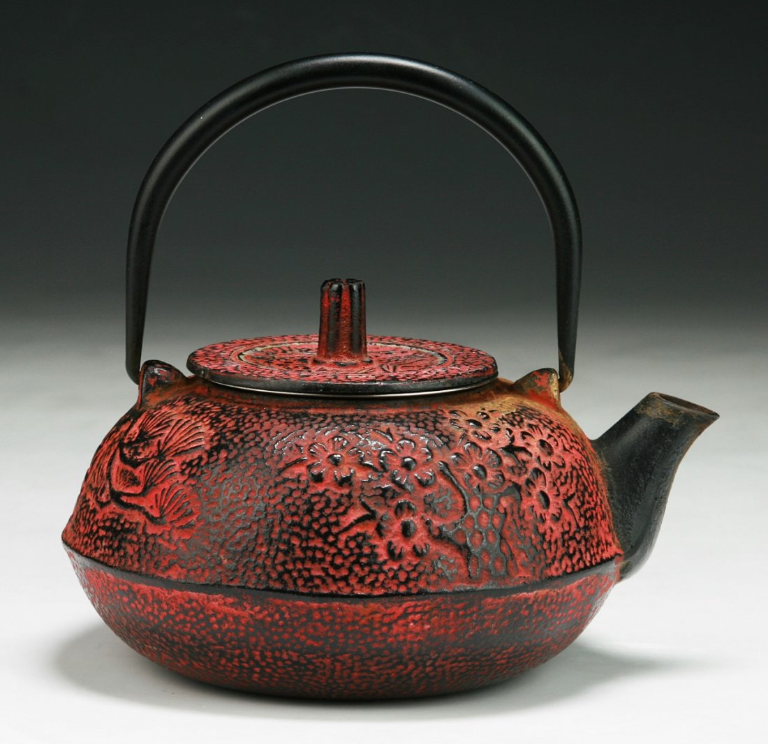 A Japanese Antique Iron Teapot (1 of 4)