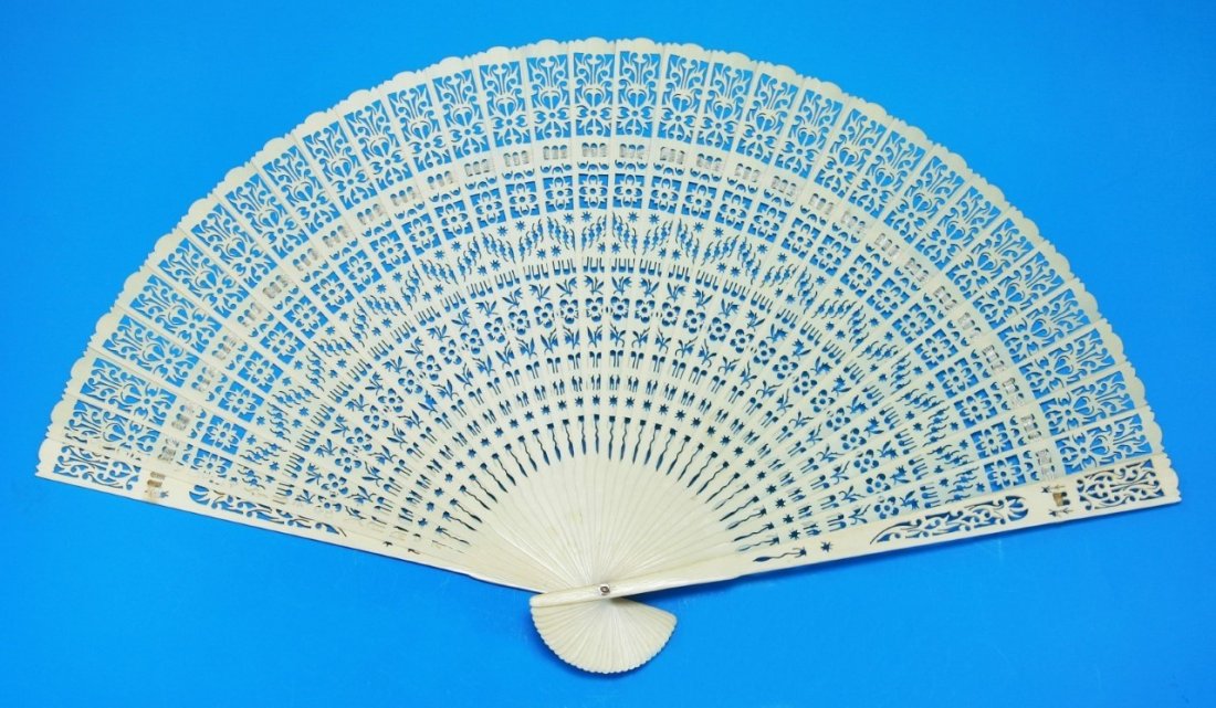 A Fine Chinese Antique Export Ivory Fan (1 of 5)