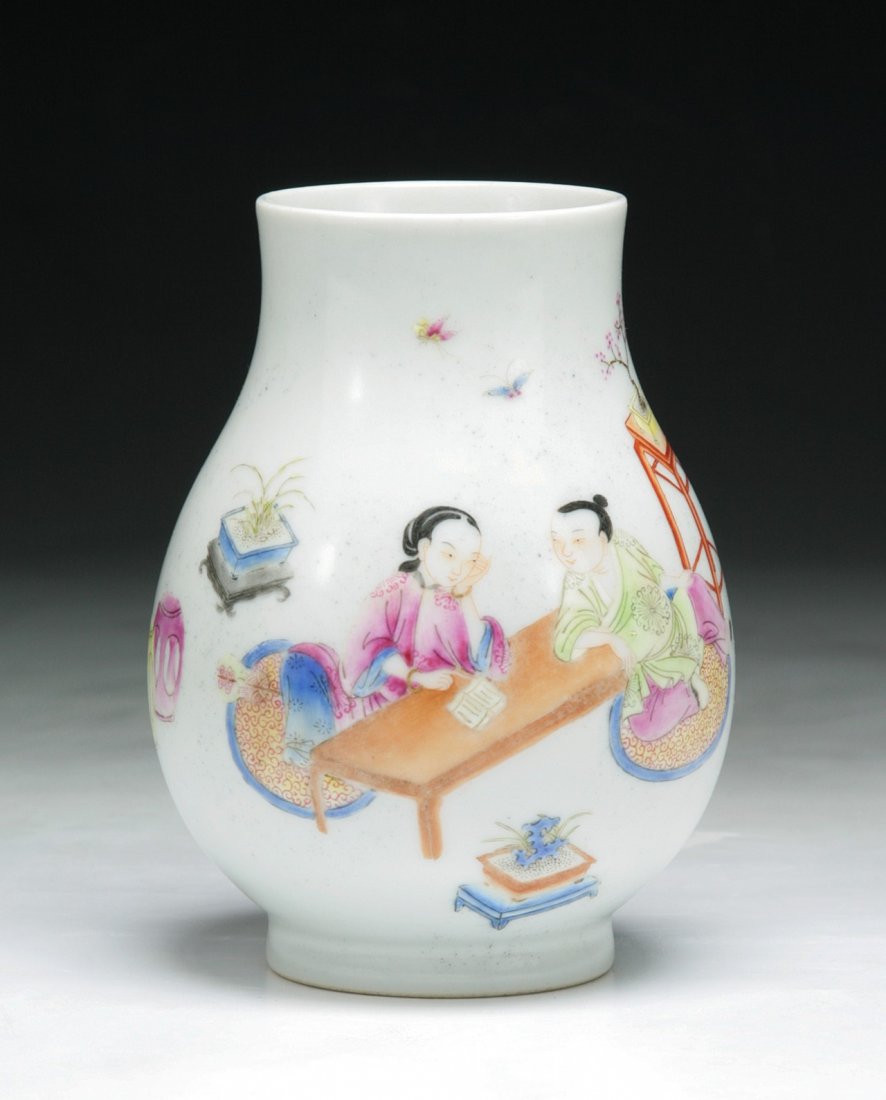 A Chinese Antique Famille Rose Porcelain Vase (1 of 3)