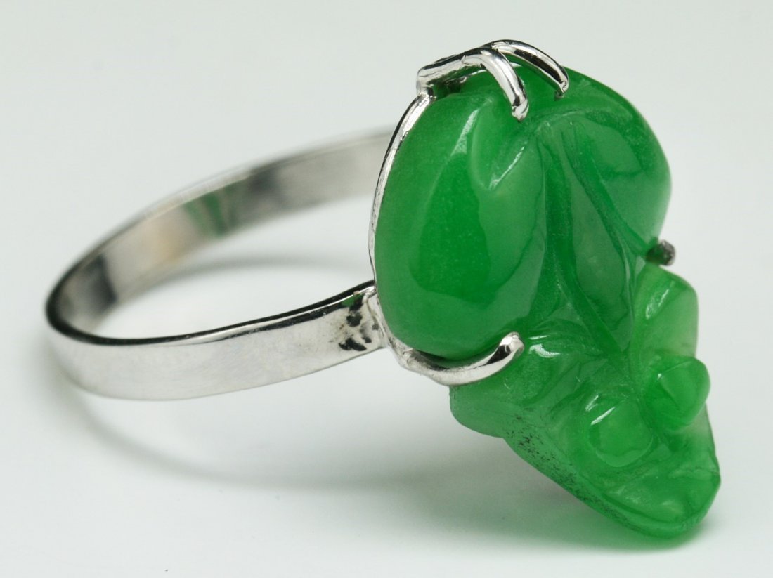 A Green Frog Shaped Jadeite Ring, 14K White Gold (1 of 4)