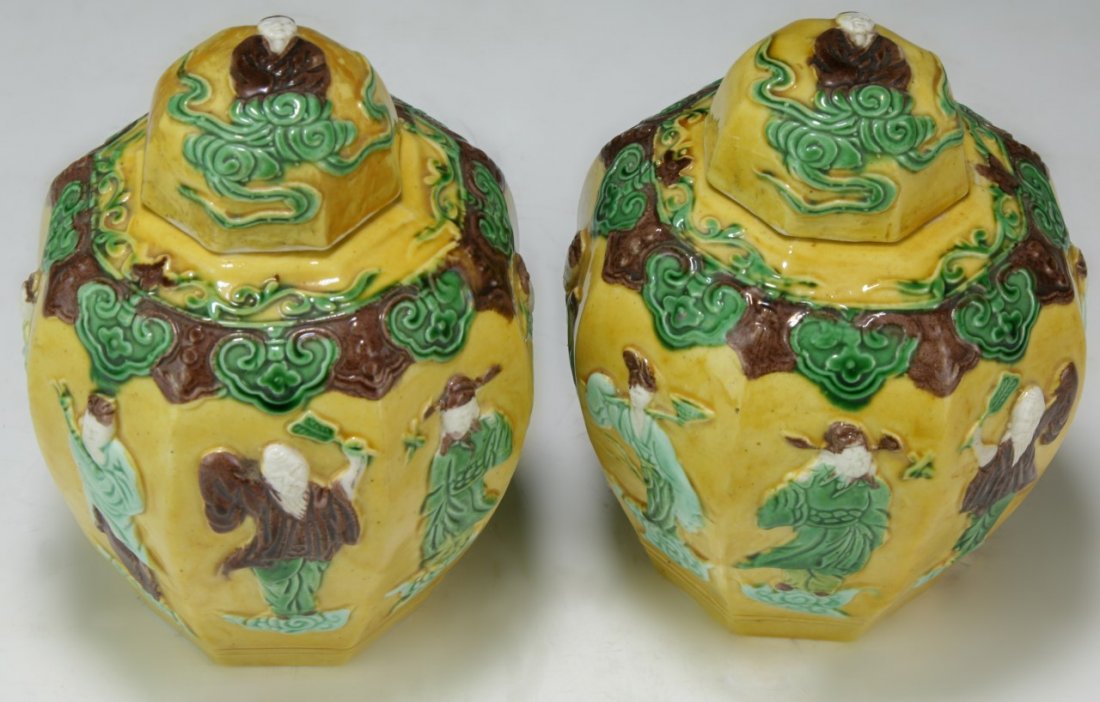 Pair Chinese SUSANCAI Porcelain Lidded Jars (1 of 3)