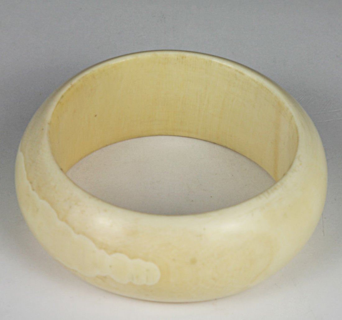A Chinese Antique Ivory Carved Bangle (1 of 3)