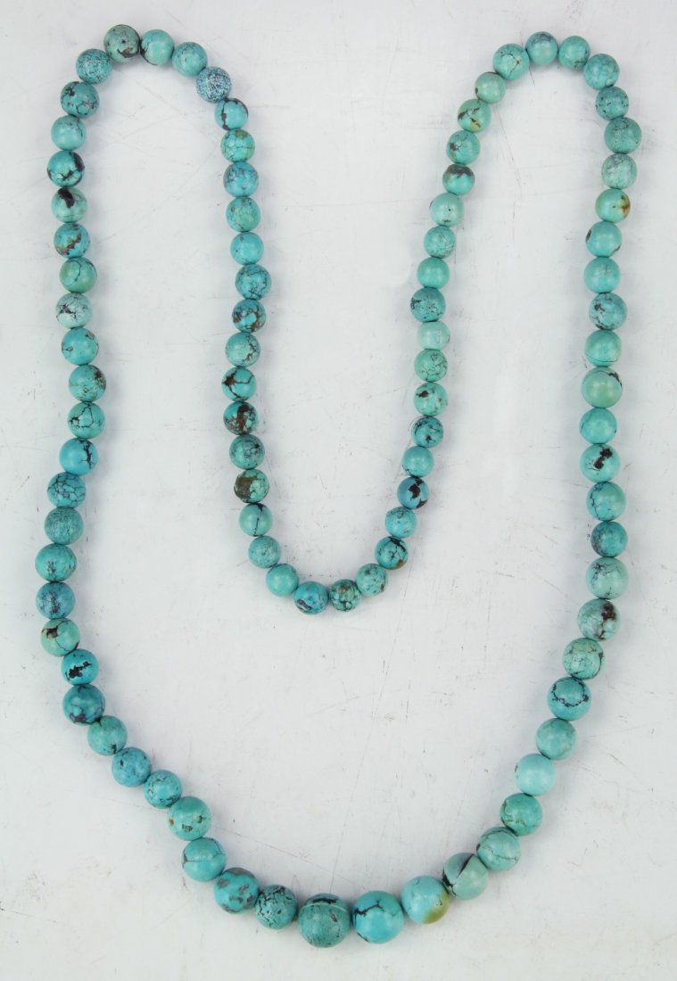A Turquoise Beaded Necklace (1 of 2)
