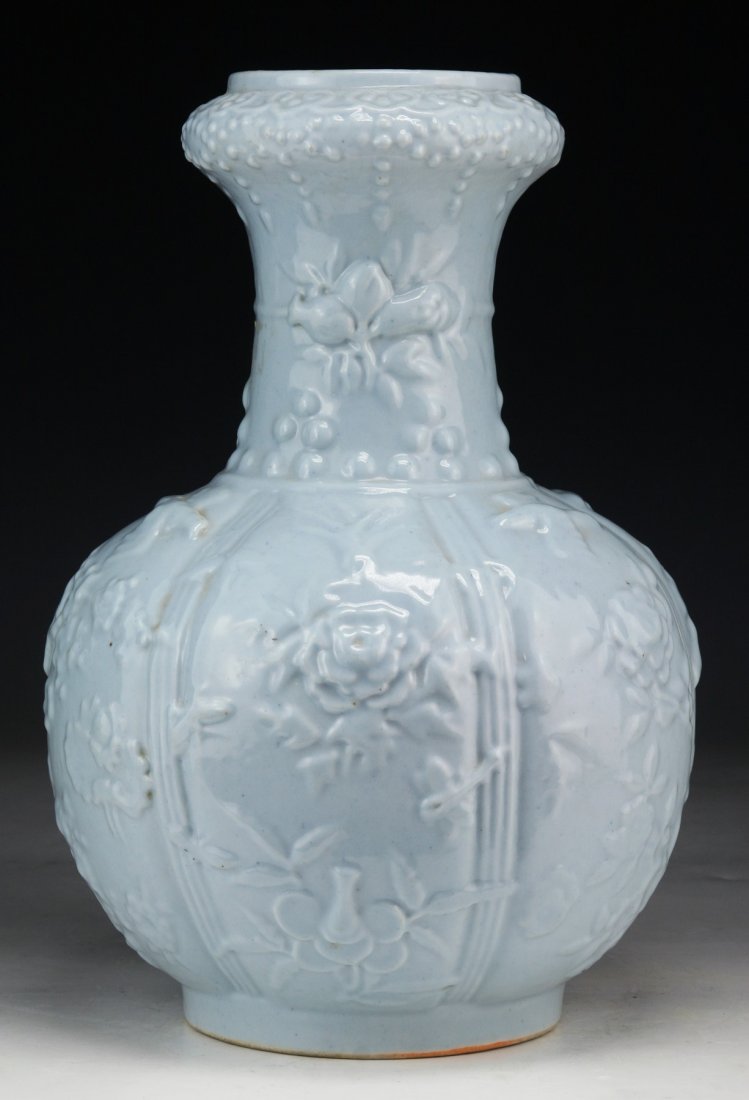 A Chinese Antique Clair-De-Lune Glazed Porcelain Vase (1 of 5)