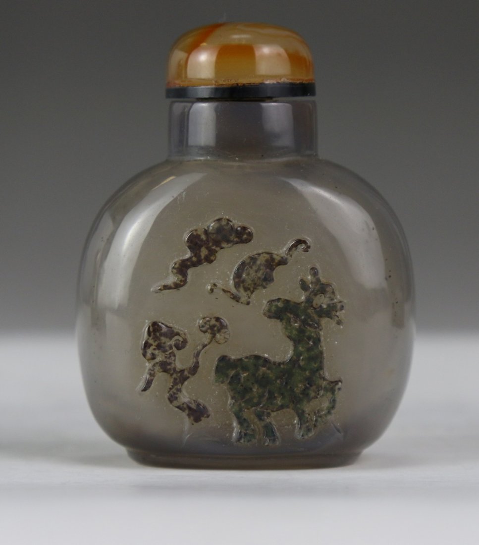 A Chinese Antique Agate Snuff Bottle (1 of 3)