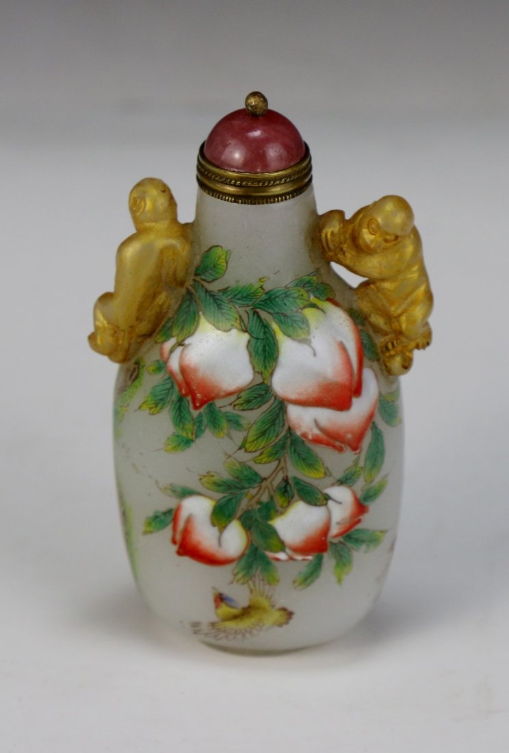 A Chinese Antique Peking Glass Snuff Bottle (1 of 7)