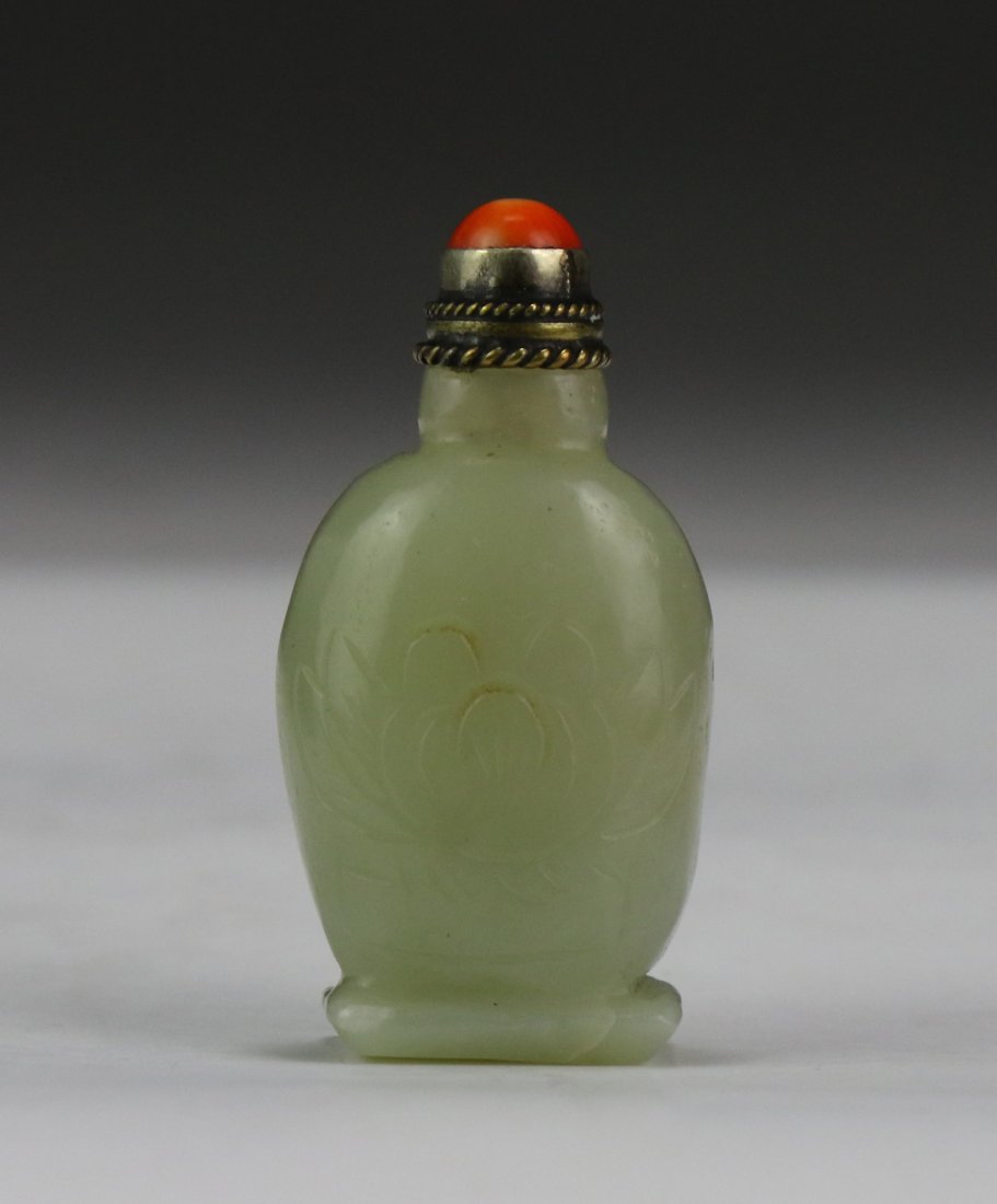 A Chinese Jade Carved Snuff Bottle (1 of 4)