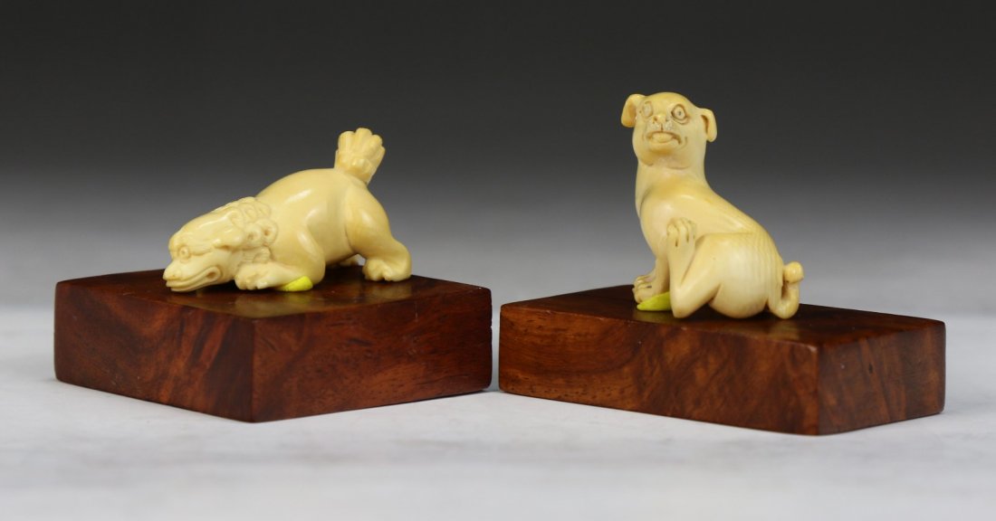 Two (2) Japanese Antique Ivory Dog Netsukes (1 of 4)
