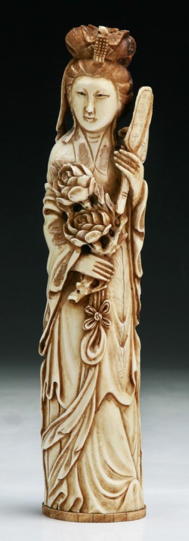 A Chinese Antique Ivory Carved Beauty (1 of 4)