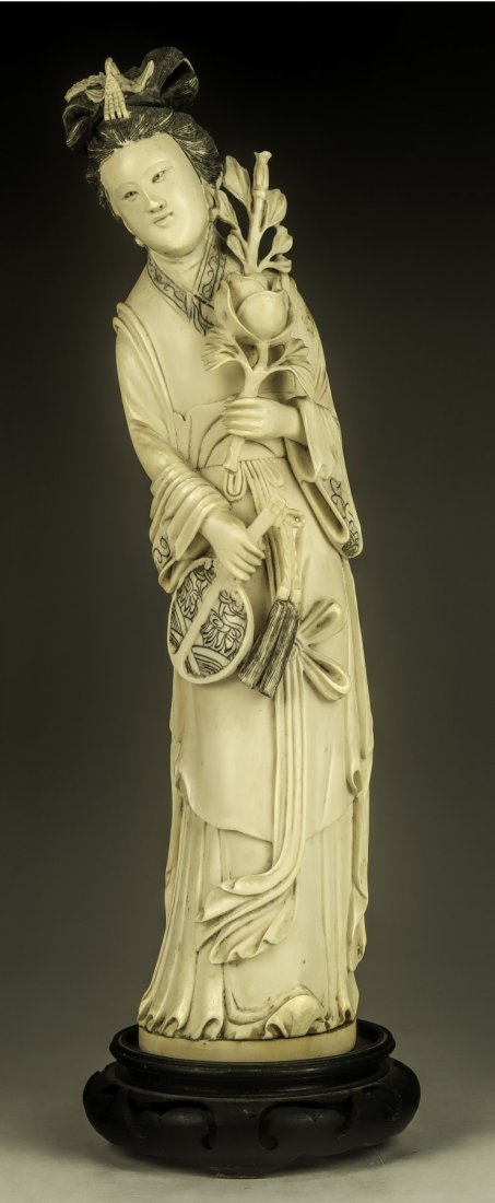 A Chinese Antique Ivory Carved Beauty (1 of 4)