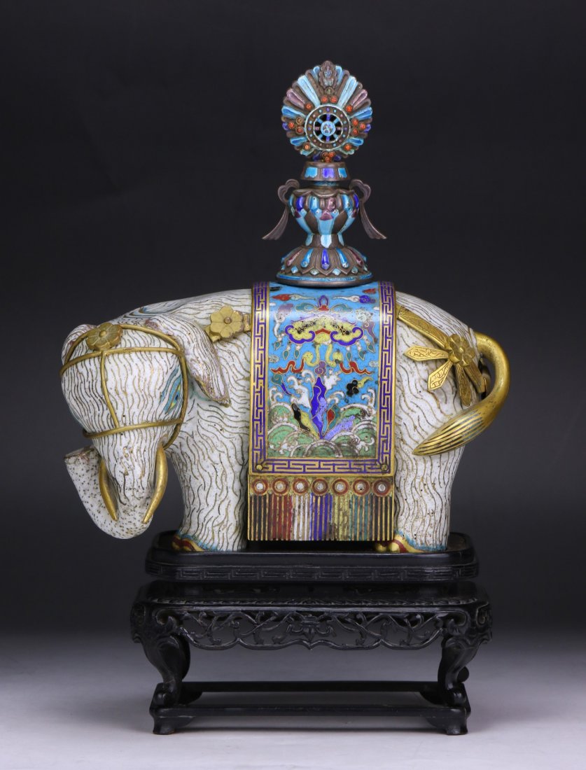 A RARE CLOISONNE ENAMEL ELEPHANT, 18TH/19TH CENTURY (1 of 9)