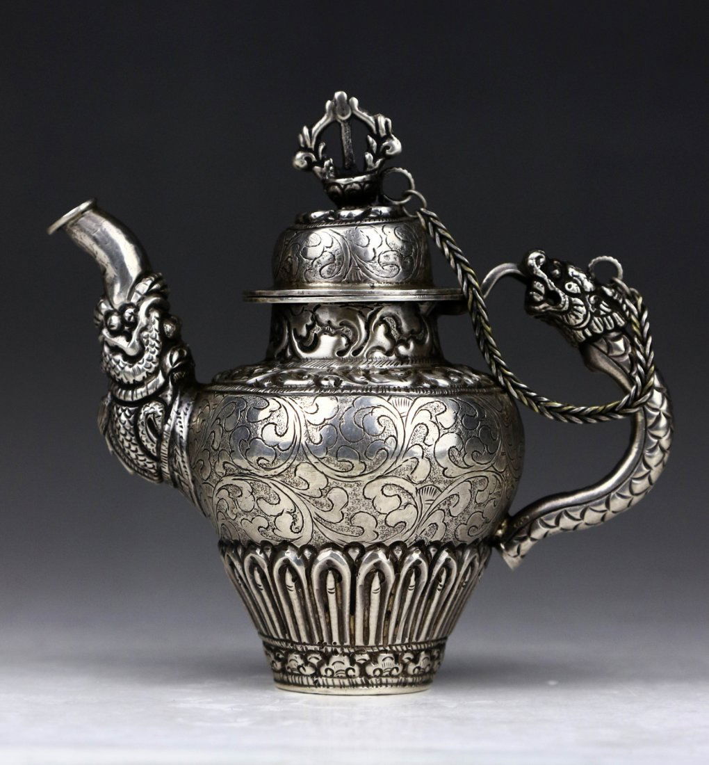 A Chinese Antique EXPORT Silver Teapot (1 of 3)