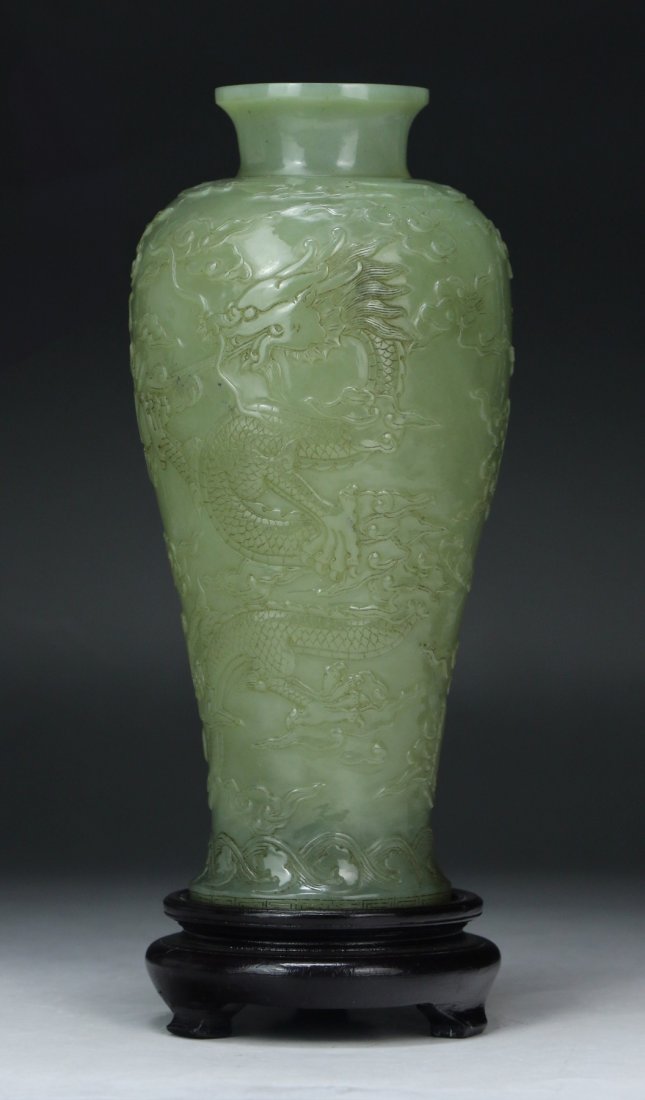 A Fine Chinese Antique Jade Carved Vase (1 of 6)