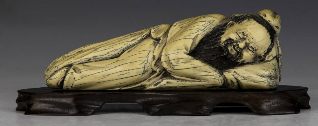 A Rare Chinese Antique MING Ivory Figure (1 of 6)