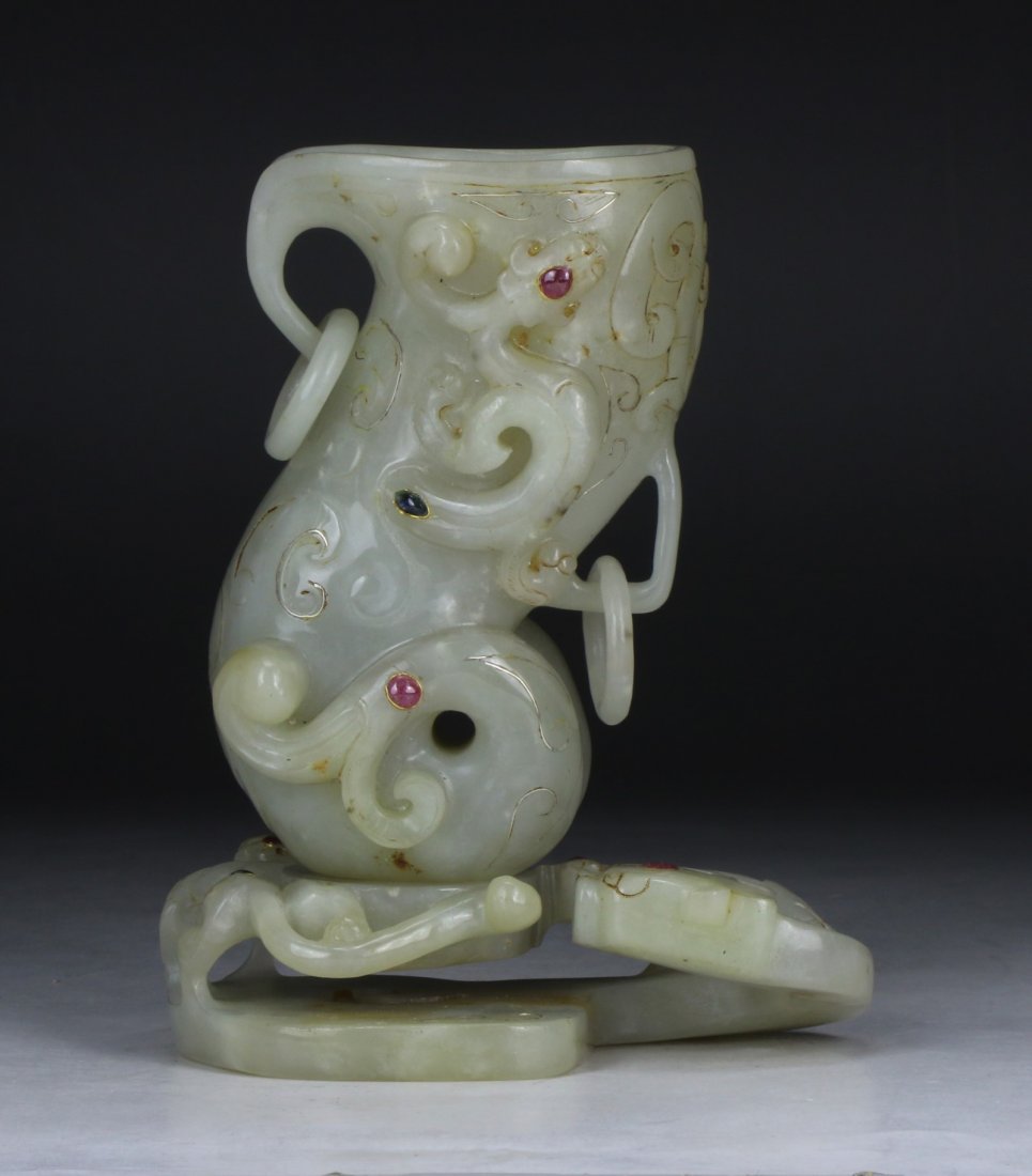 A Fine Jade Carved Vase & Stand (1 of 9)