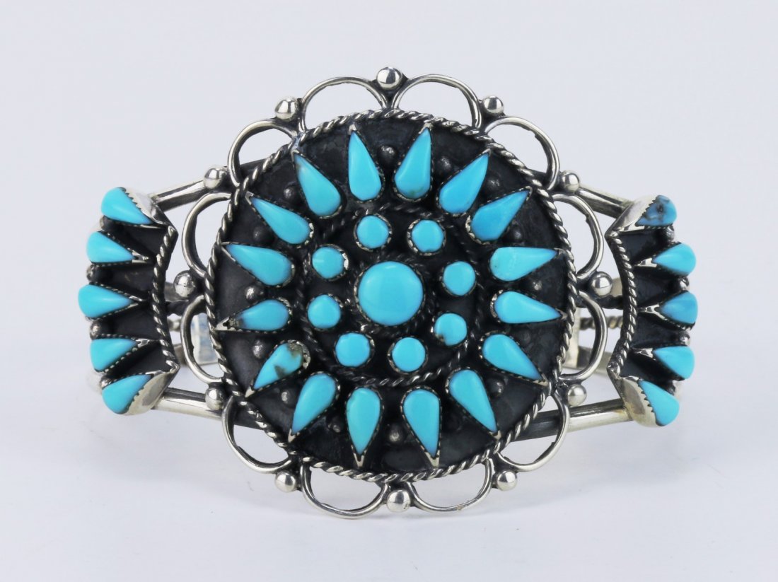 A Turquoise & Silver Bangle (1 of 5)