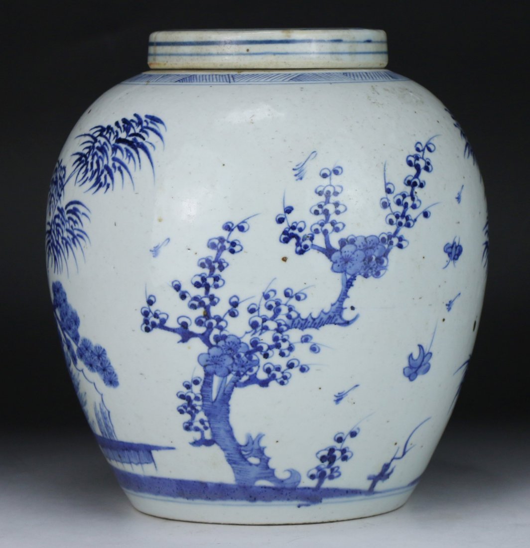 A Chinese Antique Blue & White Porcelain Jar (1 of 4)