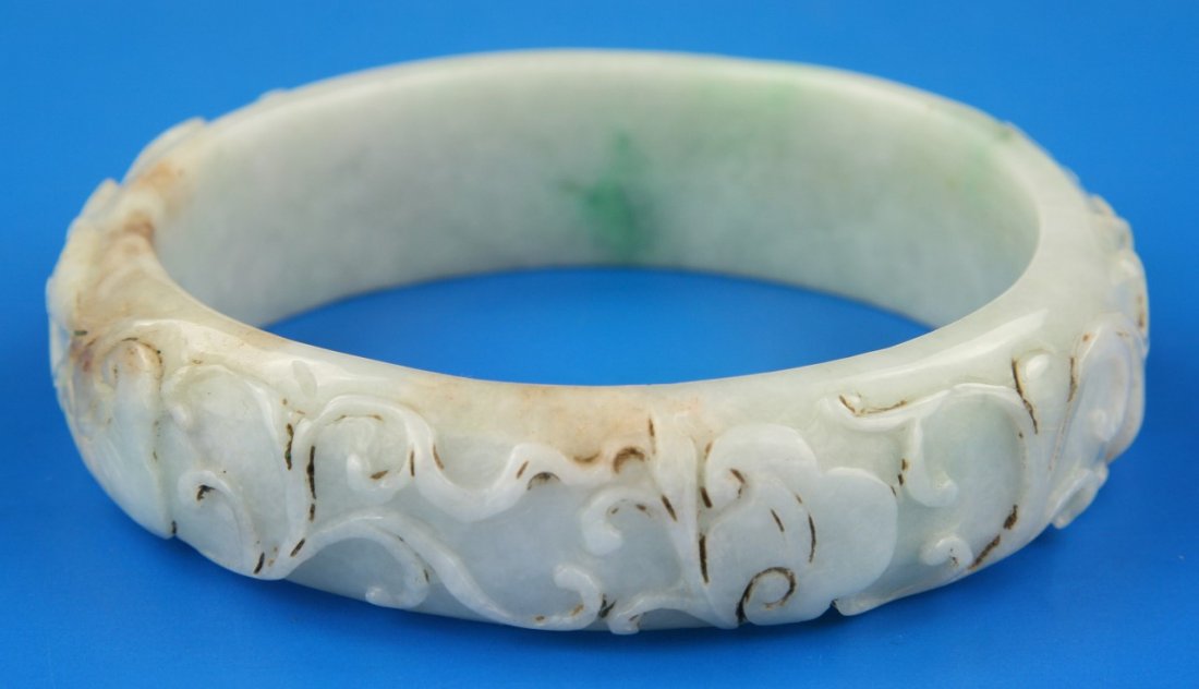 A Big Antique Chinese Jadeite Bangle (1 of 3)