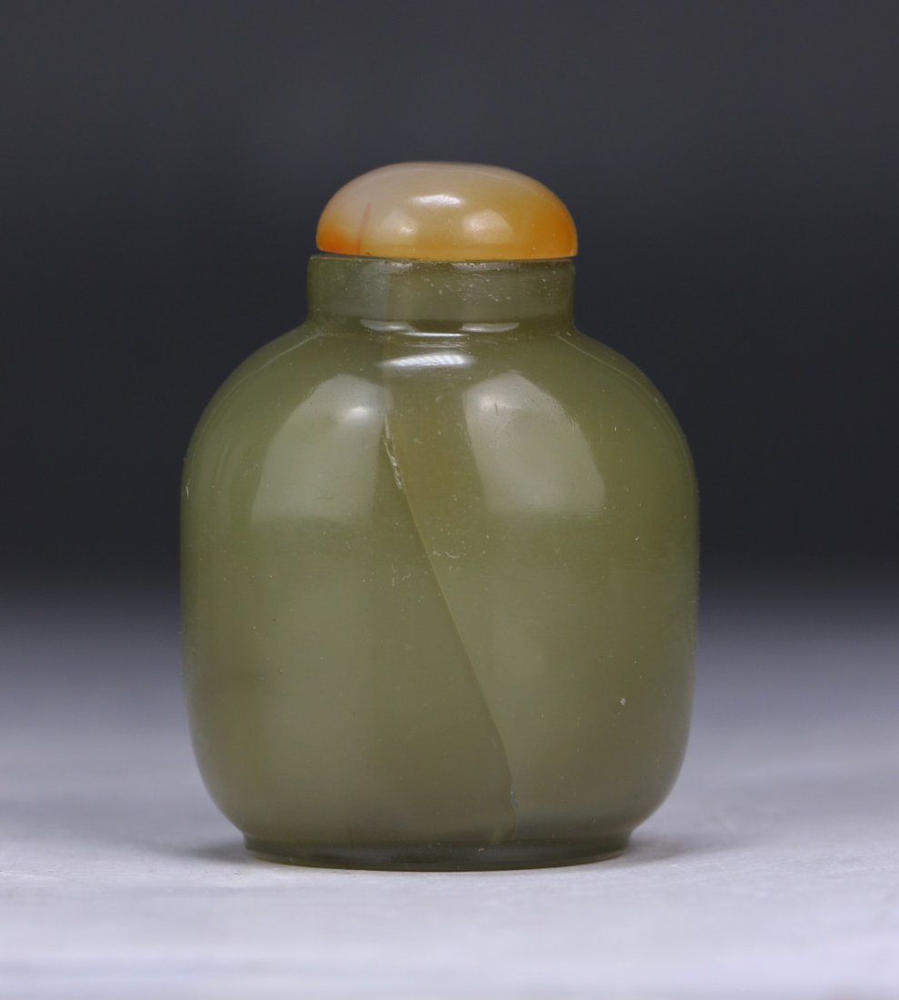 A Chinese Antique Peking Glass Snuff Bottle (1 of 3)
