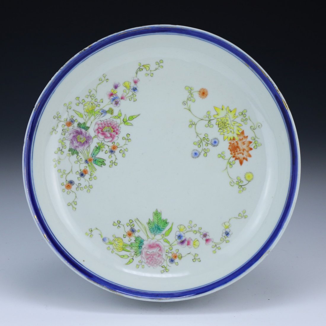 A Chinese Antique Famille Rose Porcelain Plate (1 of 4)