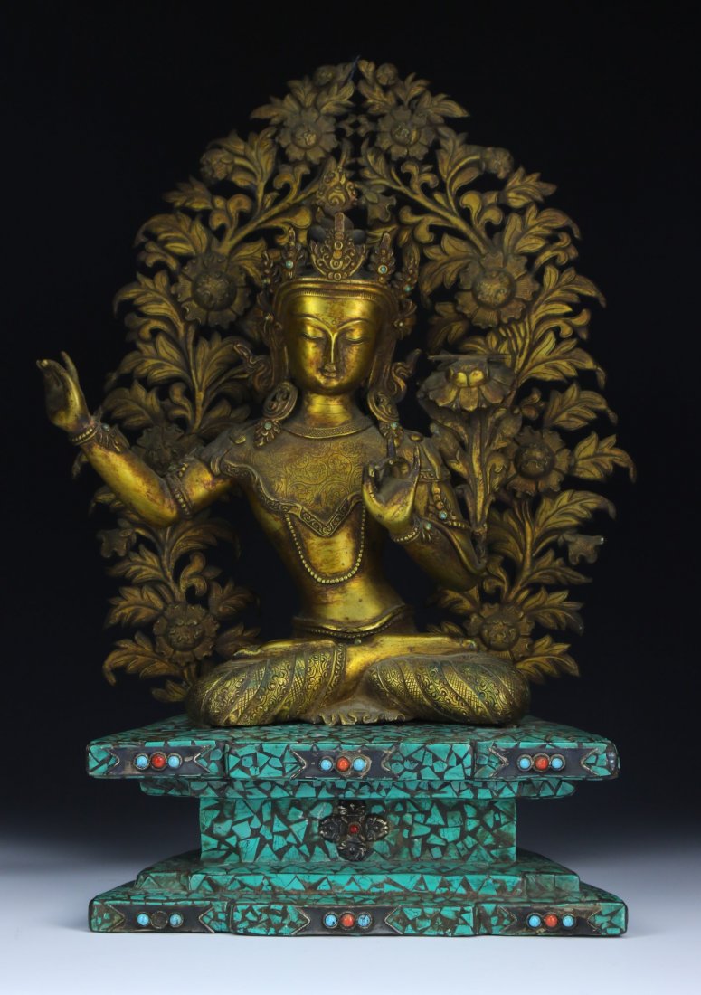 A Chinese Antique Bronze Buddha (1 of 5)