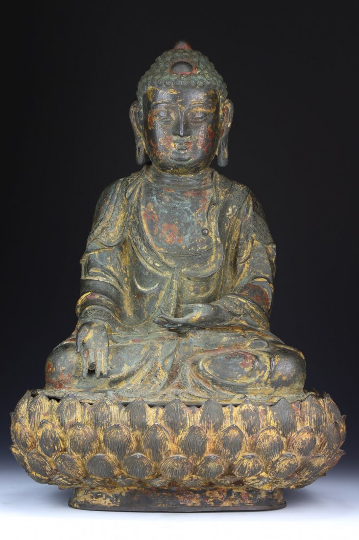 A Large Chinese Antique Bronze Buddha AMITAYUS (1 of 7)