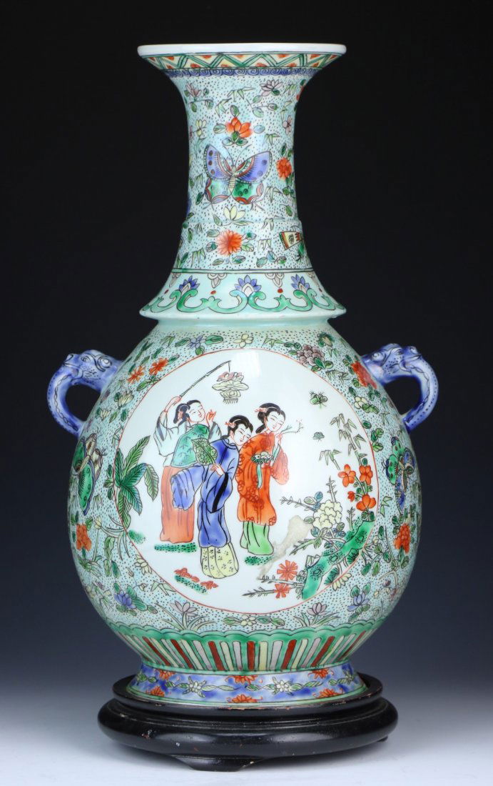 A Chinese Antique Famille Verte Porcelain Vase (1 of 6)