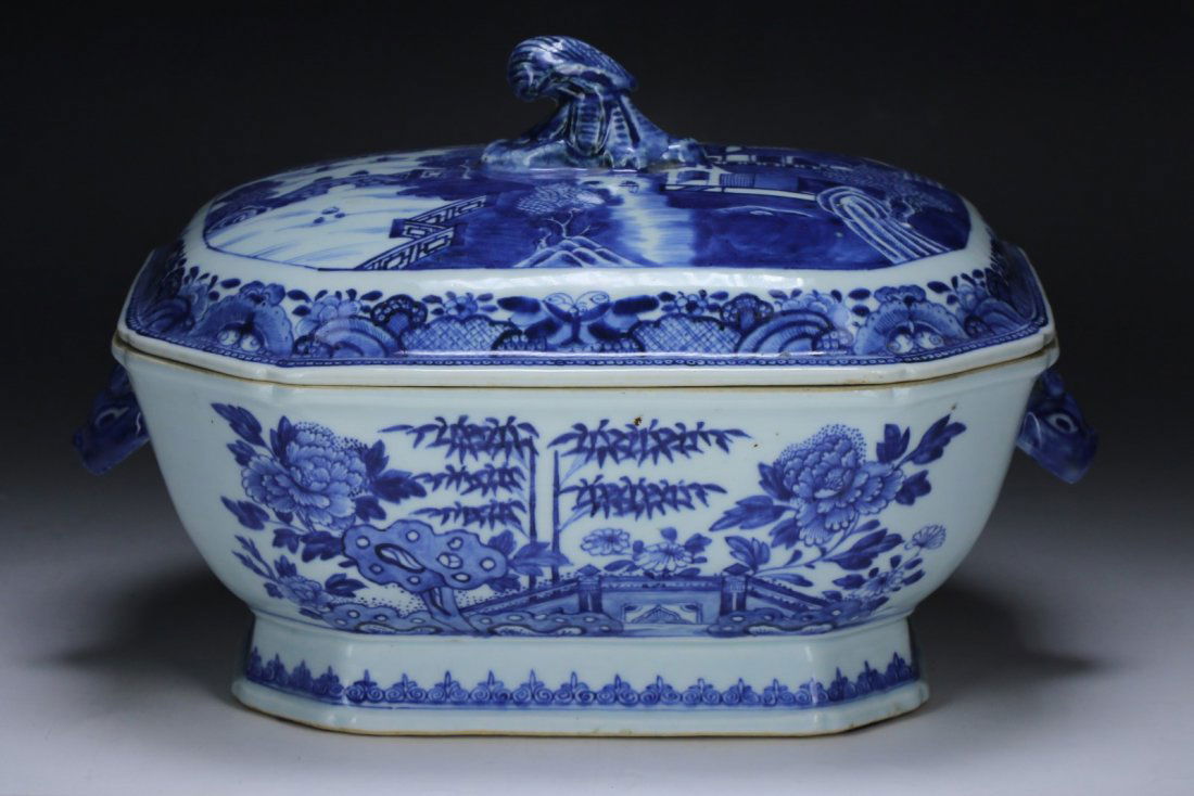 A Chinese Antique Blue & White Porcelain Lidded Tureen (1 of 5)