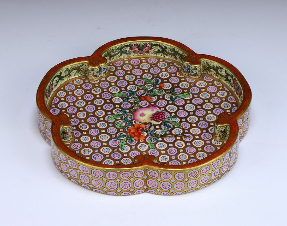 A Chinese Antique Famille Rose Porcelain Plate (1 of 3)