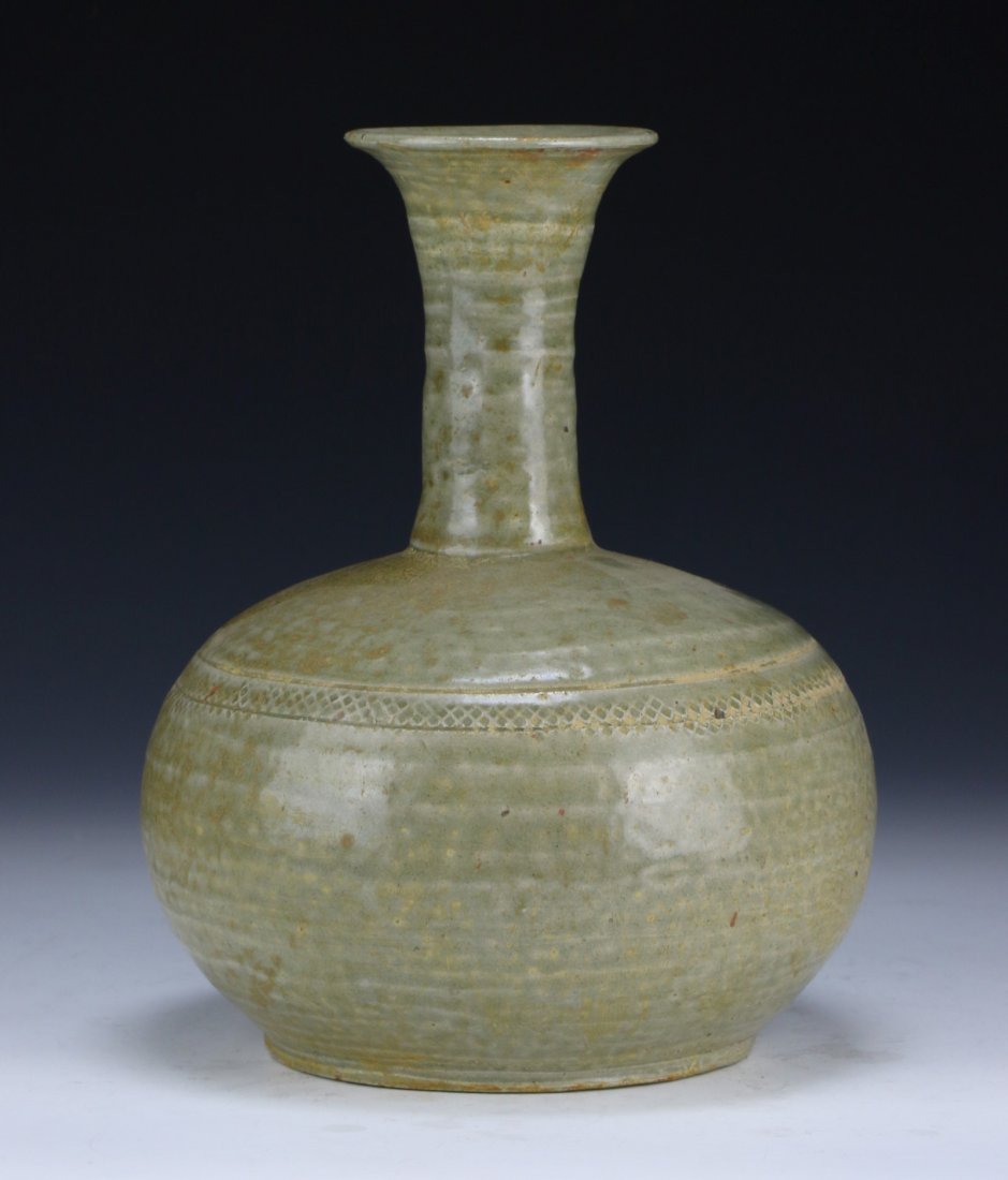 A Chinese Antique YUE YAO Celadon Porcelain Vase (1 of 3)