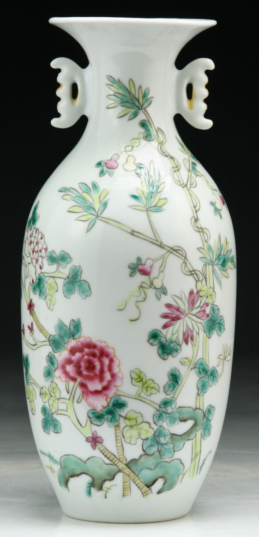 A Chinese Antique Famille Rose Porcelain Vase (1 of 4)