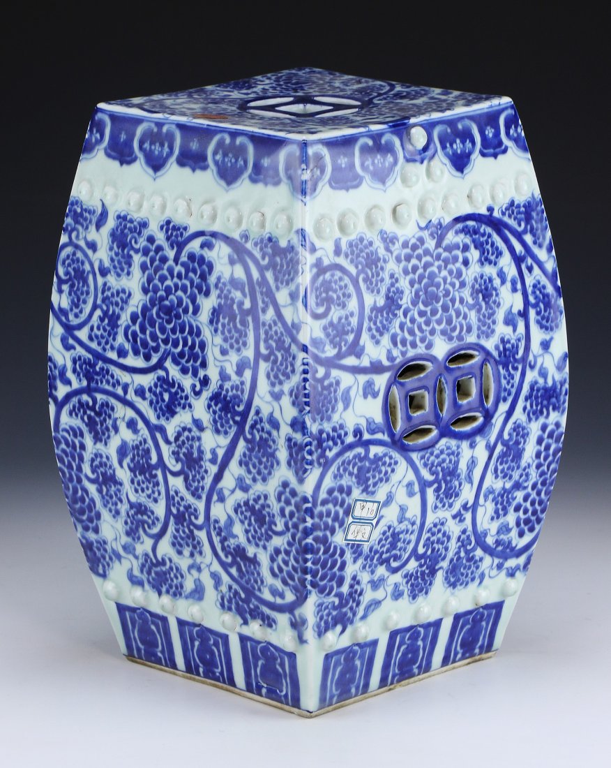 A Big Chinese Antique Blue & White Porcelain Stool (1 of 4)
