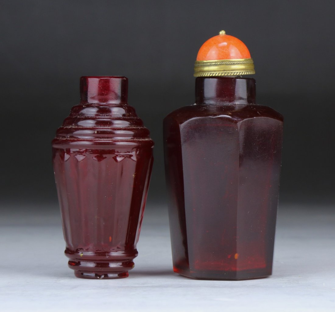 Two (2) Chinese Antique Peking Glass Snuff Bottles: Two (2) Chinese Antique Peking Glass Snuff Bottles; Size: H: 3" (Biggest)