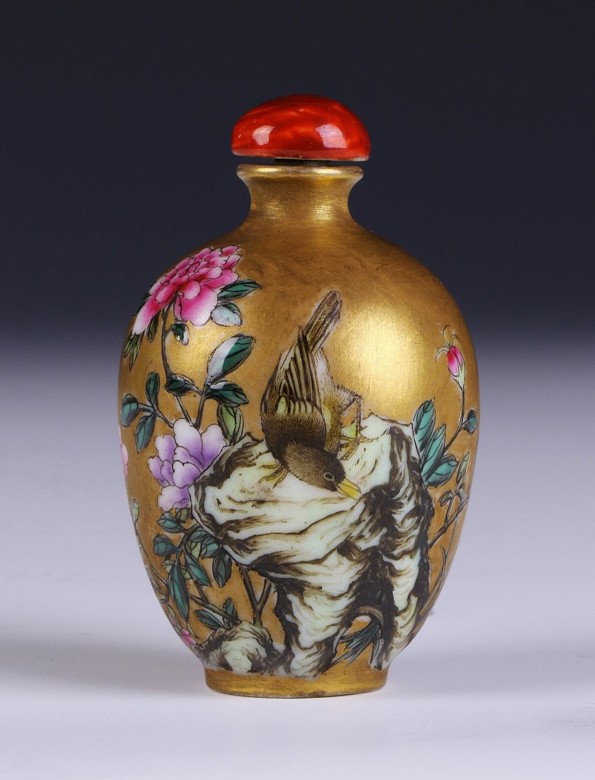 A Chinese Antique Famille Rose Porcelain Snuff Bottle (1 of 3)
