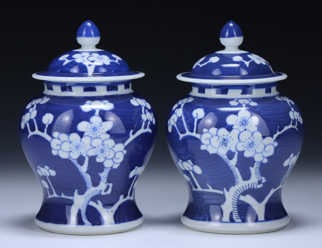 Pair Chinese Antique Blue & White Porcelain Lidded Jars: Pair Chinese Antique Blue & White Porcelain Lidded Jars; Size: H: 6-3/4" (Each)
