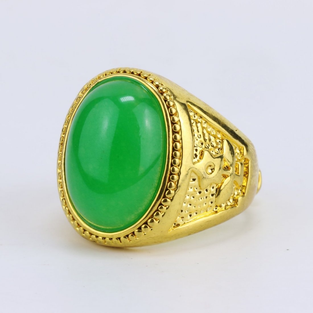 A Green Jade Or Jadeite Men's Ring (1 of 3)