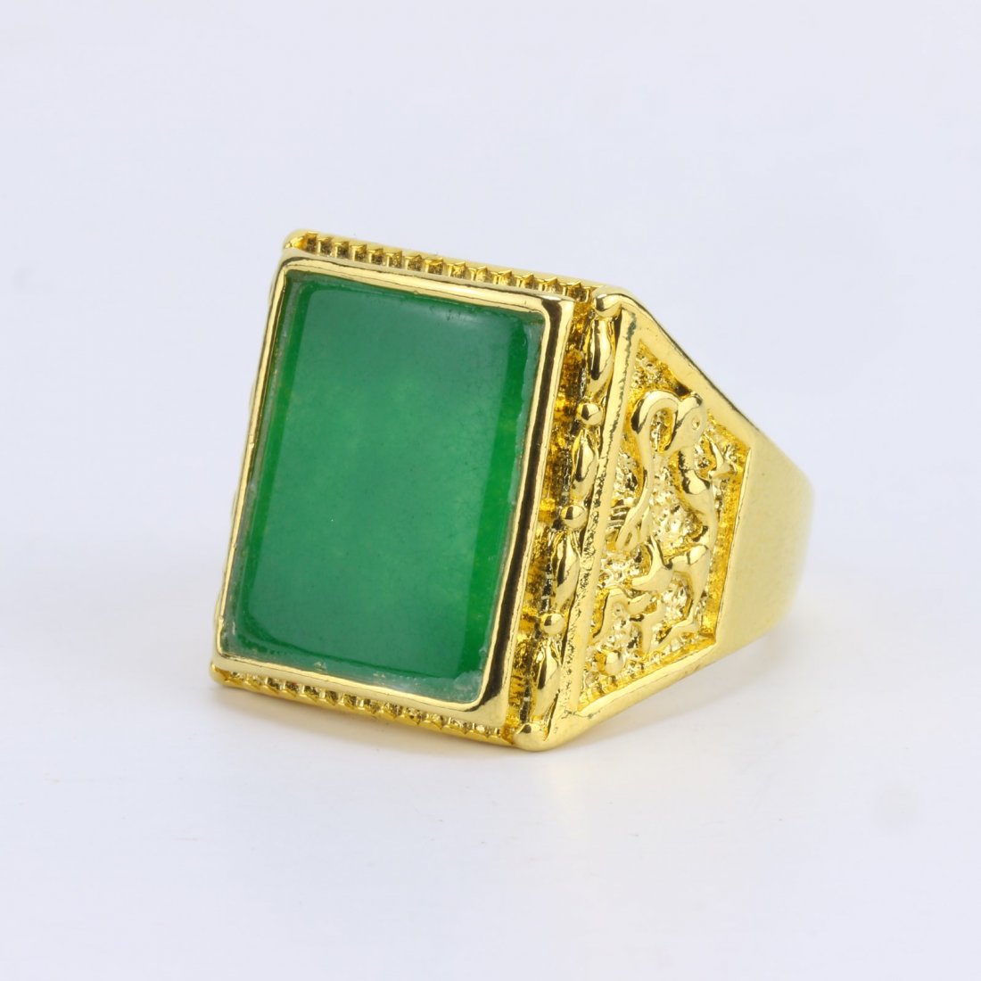 A Green Jade Or Jadeite Men's Ring (1 of 3)
