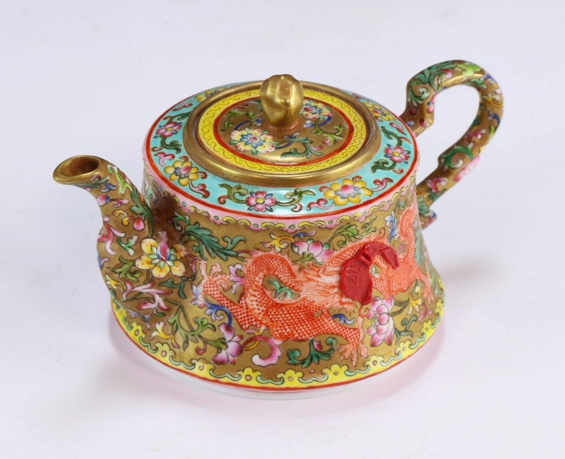 A Chinese Antique Famille Rose Porcelain Teapot (1 of 7)
