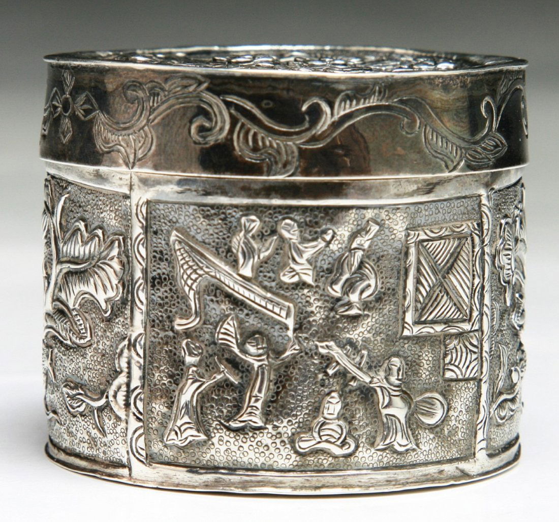 A Chinese Antique Silver Trinket Box With Cover (1 of 4)