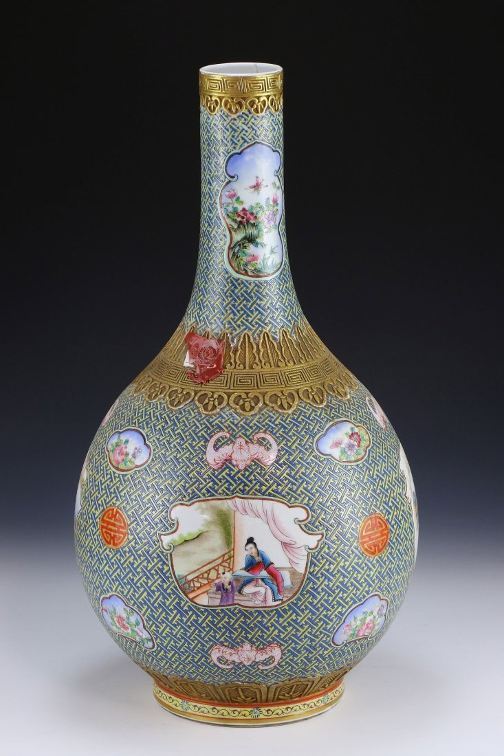 A Chinese Antique Famille Verte Porcelain Vase (1 of 5)
