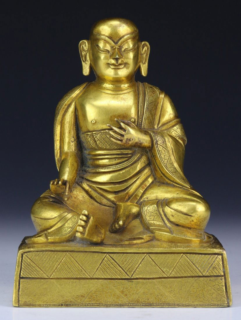 A Tibetan Antique Gilt Bronze Panchen Lama (1 of 5)