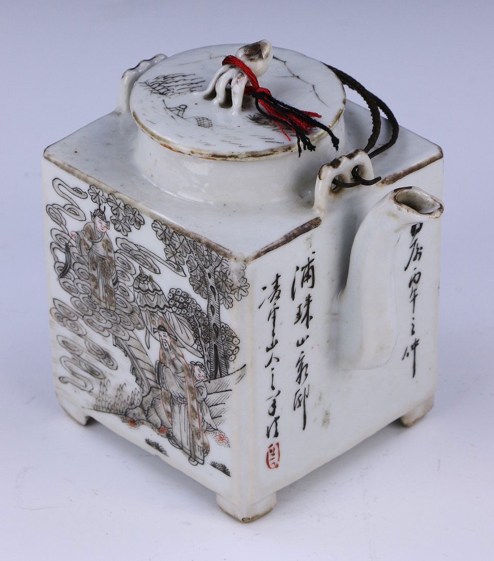 A Chinese Antique Porcelain Grisaille Porcelain Teapot: 清晚期凌云山人墨彩方壺A Chinese Antique Porcelain Grisaille Porcelain Teapot: Of Rectangular Form, With A Small Spout Of One Side And