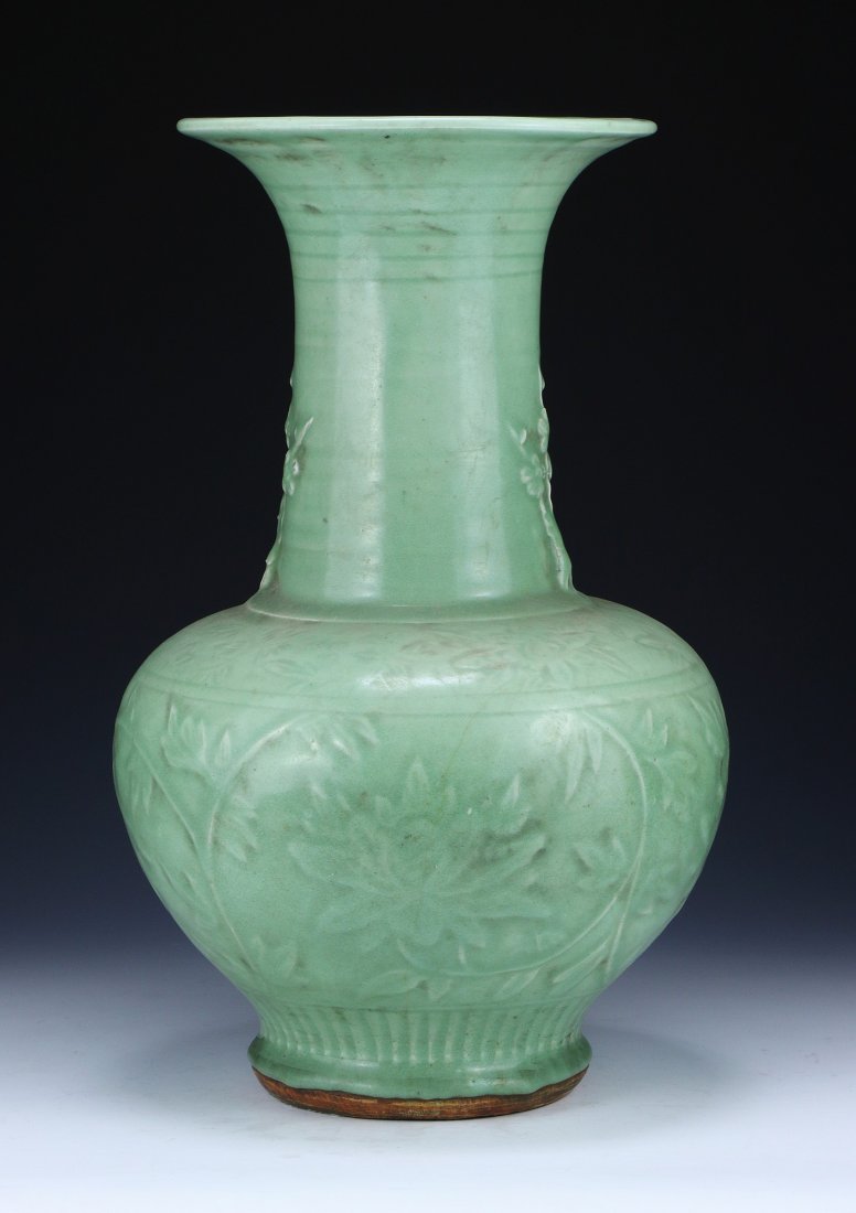 A Carved 'Chrysanthemum' Longquan Celadon Vase (1 of 5)